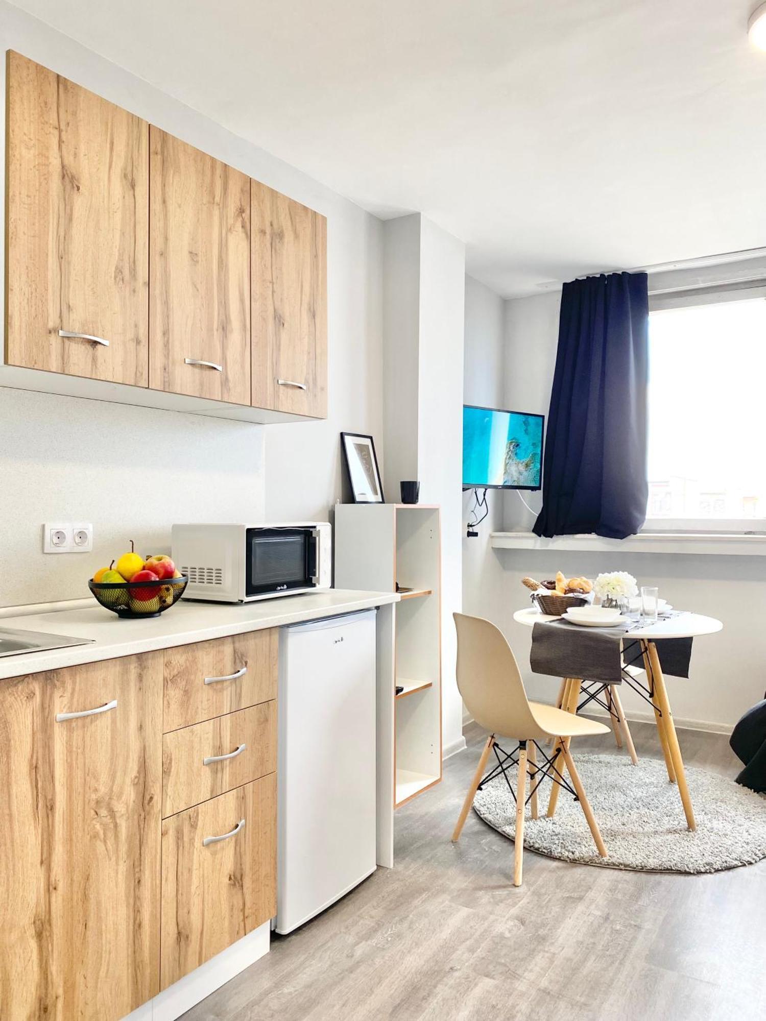 Hello Studios Budget Stays Free Parking & Wifi Stara Zagora Exterior photo