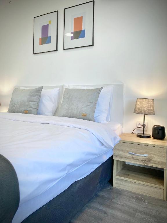Hello Studios Budget Stays Free Parking & Wifi Stara Zagora Exterior photo
